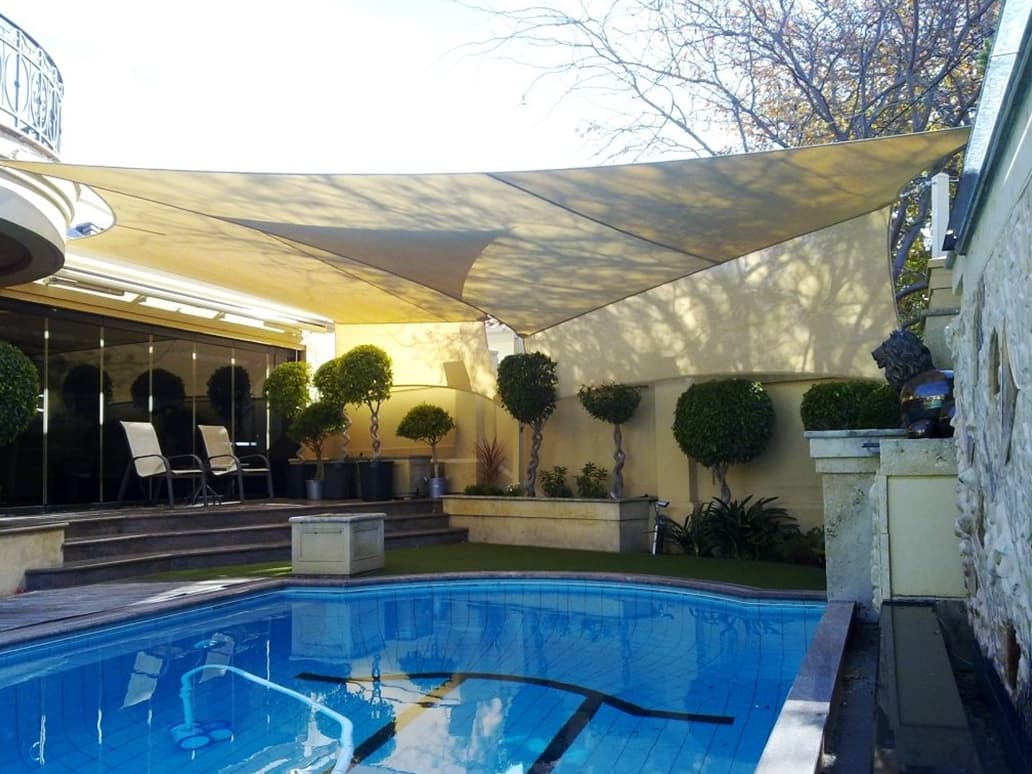 Garden shade structures UAE — pergolas and patio canopies for villa gardens
