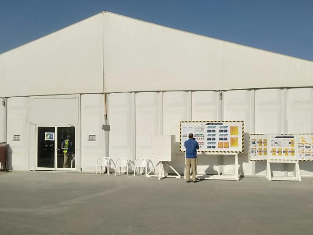 خيام المستودعات والإطارات